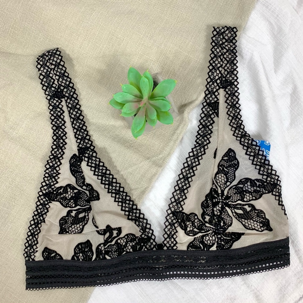 FREE PEOPLE Floral Lace Trims Alia Bralettee Bra - Picture 2 of 8